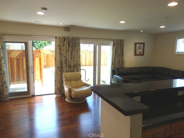 2504 23rd Street B, Santa Monica, CA 90405