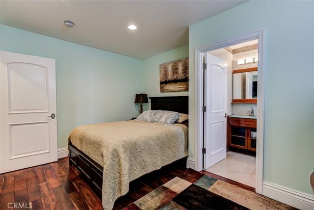 2504 23rd Street B, Santa Monica, CA 90405