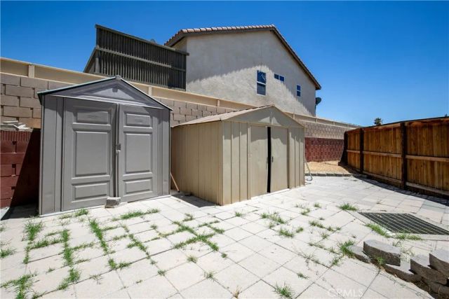 5711 Columbia 82, Lancaster, CA 93536