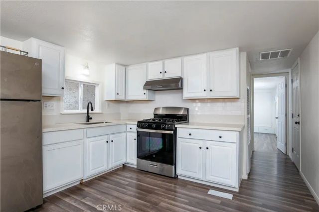 5711 Columbia 82, Lancaster, CA 93536