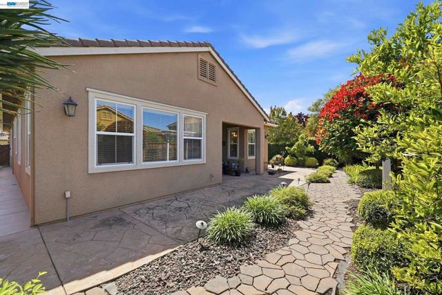 3492 Dorset Ct., Pleasanton, CA 94566