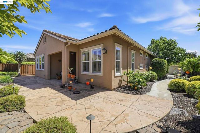 3492 Dorset Ct., Pleasanton, CA 94566
