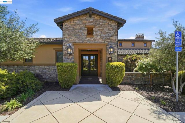 3492 Dorset Ct., Pleasanton, CA 94566