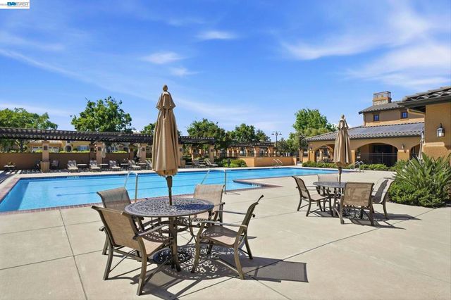 3492 Dorset Ct., Pleasanton, CA 94566