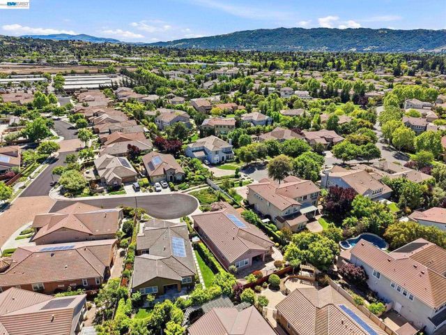 3492 Dorset Ct., Pleasanton, CA 94566