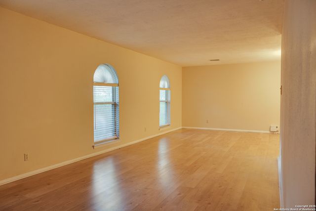301 Sagecrest, San Antonio, TX 78232