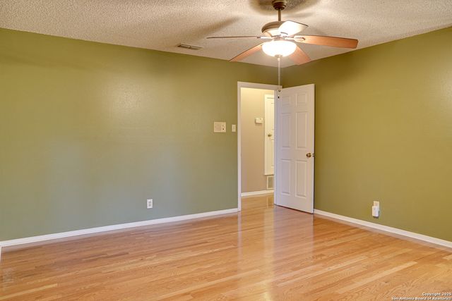 301 Sagecrest, San Antonio, TX 78232