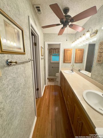 301 Sagecrest, San Antonio, TX 78232