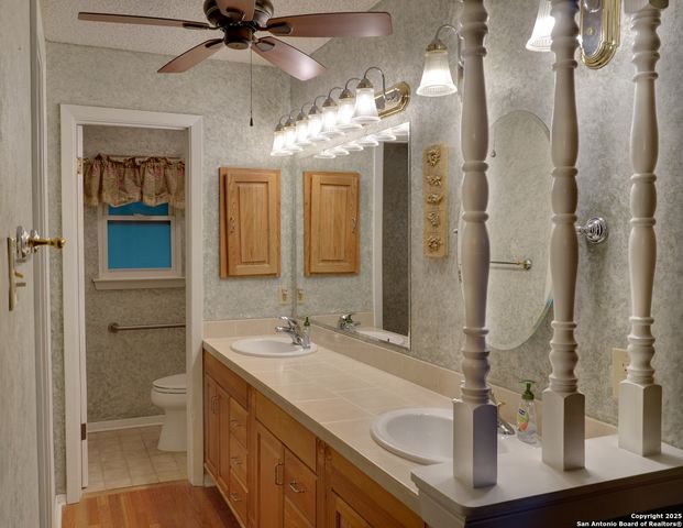 301 Sagecrest, San Antonio, TX 78232