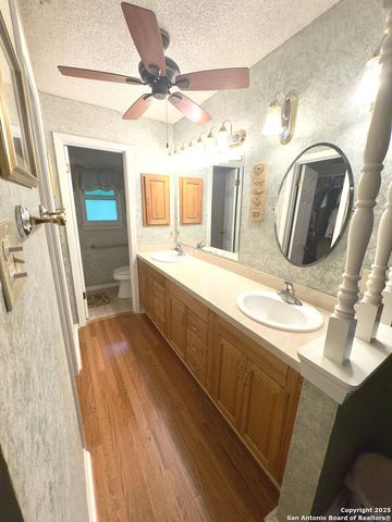 301 Sagecrest, San Antonio, TX 78232