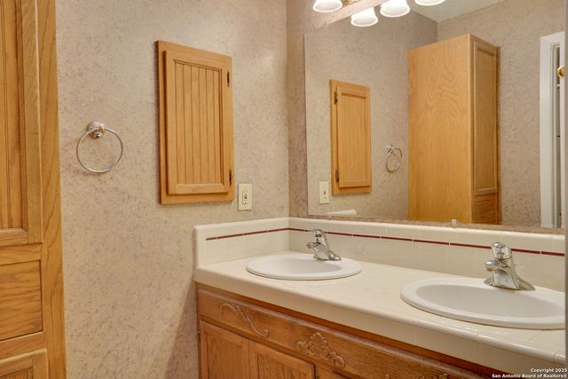301 Sagecrest, San Antonio, TX 78232