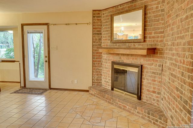 301 Sagecrest, San Antonio, TX 78232