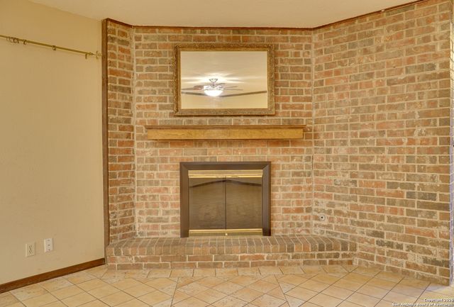 301 Sagecrest, San Antonio, TX 78232