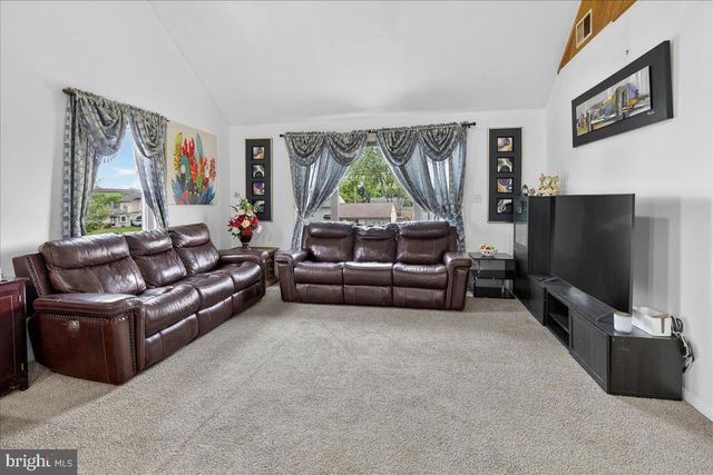 2928 WINDSOR DRIVE, Bensalem, PA 19020
