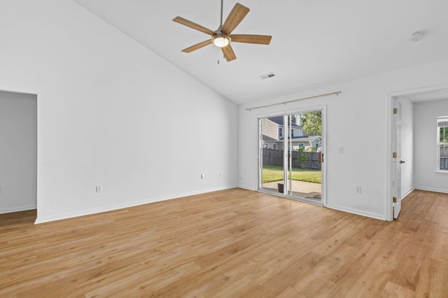 112 Slow Mill Drive, Goose Creek, SC 29445