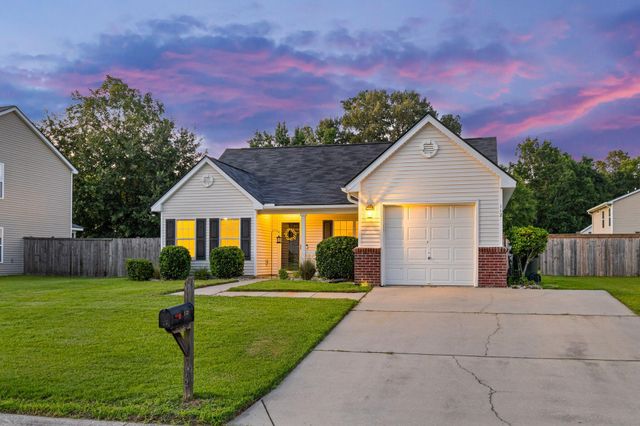 112 Slow Mill Drive, Goose Creek, SC 29445