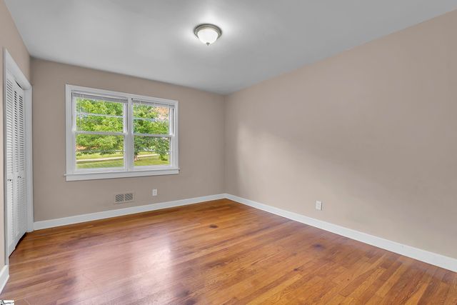 126 Holly Drive, Spartanburg, SC 29301