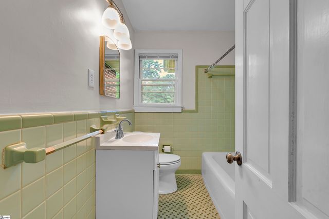 126 Holly Drive, Spartanburg, SC 29301
