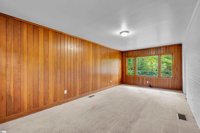 126 Holly Drive, Spartanburg, SC 29301
