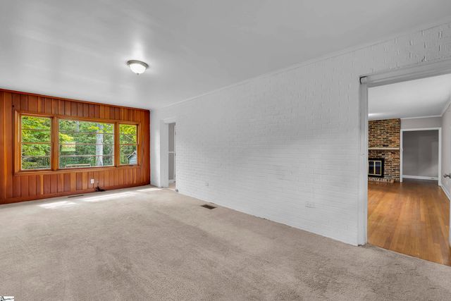 126 Holly Drive, Spartanburg, SC 29301