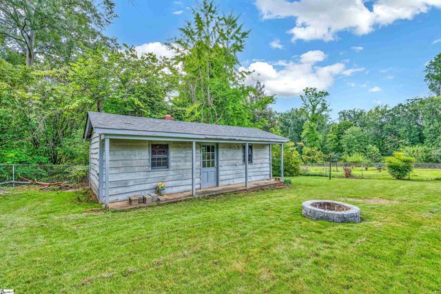 126 Holly Drive, Spartanburg, SC 29301