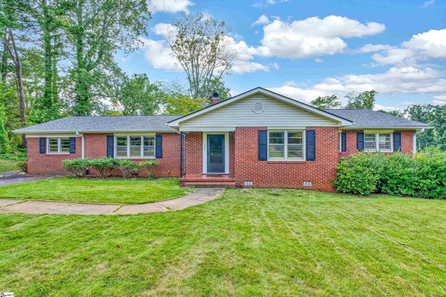 126 Holly Drive, Spartanburg, SC 29301