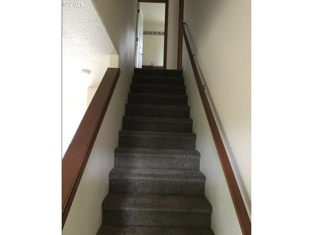 2013 Nw BELLA VISTA Dr, Gresham, OR 97030