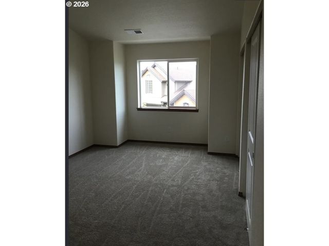 2013 Nw BELLA VISTA Dr, Gresham, OR 97030