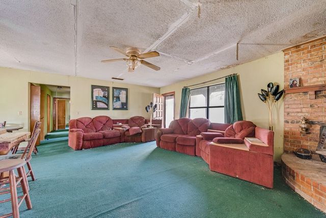 9716 Fm 751, Quinlan, TX 75474