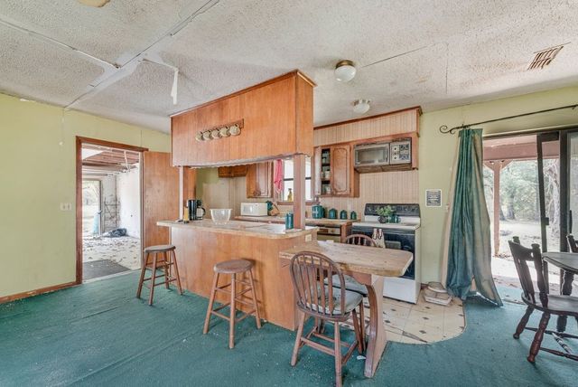 9716 Fm 751, Quinlan, TX 75474