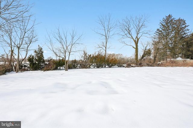 2470 S MAIN RD, Vineland, NJ 08360