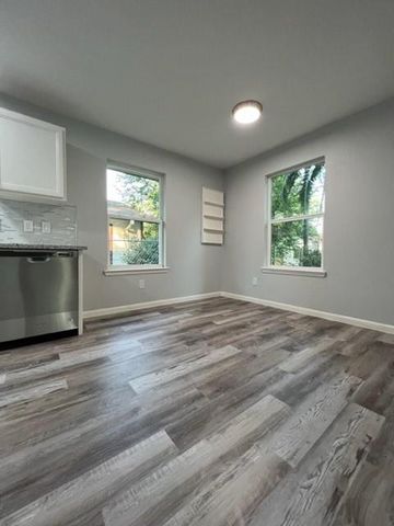 710 Avenue J Place, Conroe, TX 77301