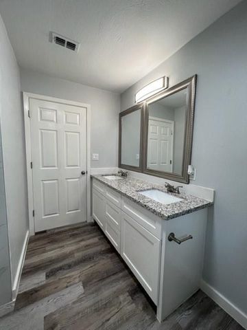 710 Avenue J Place, Conroe, TX 77301