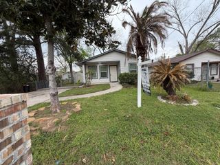 710 Avenue J Place, Conroe, TX 77301