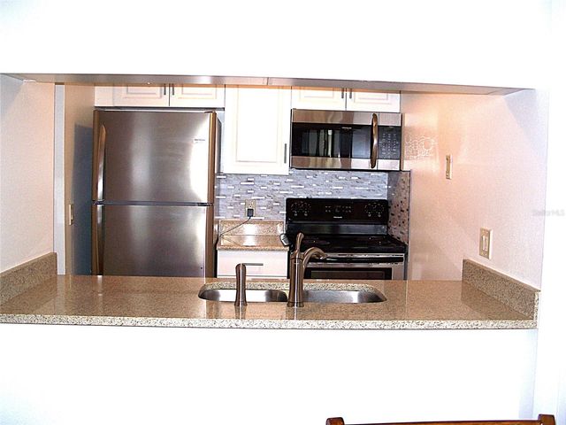 3808 N OAK DRIVE U42, Tampa, FL 33611