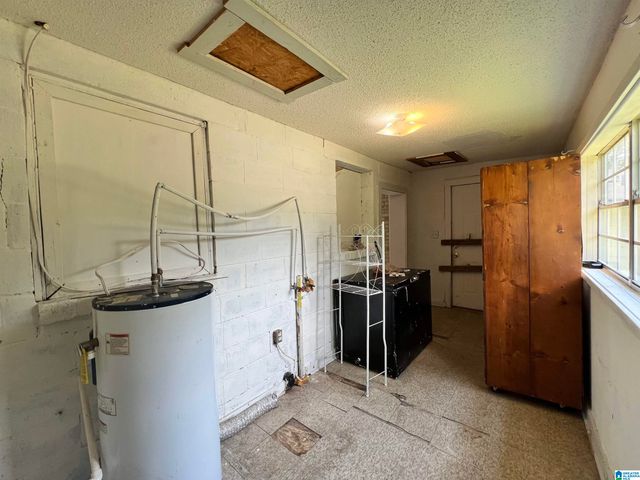 2224 PEARSON AVENUE SW, Birmingham, AL 35211