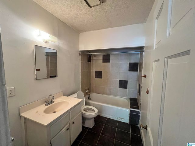 2224 PEARSON AVENUE SW, Birmingham, AL 35211