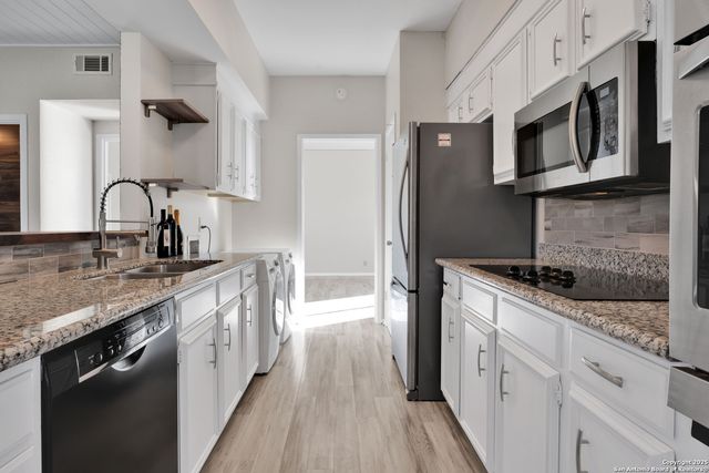 3678 Hidden Dr Apt 601, San Antonio, TX 78217