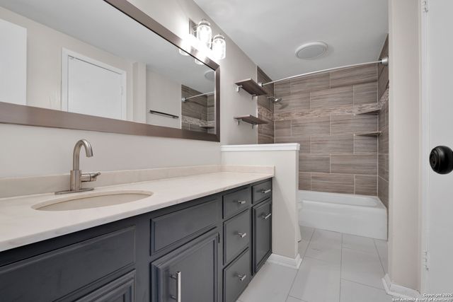 3678 Hidden Dr Apt 601, San Antonio, TX 78217