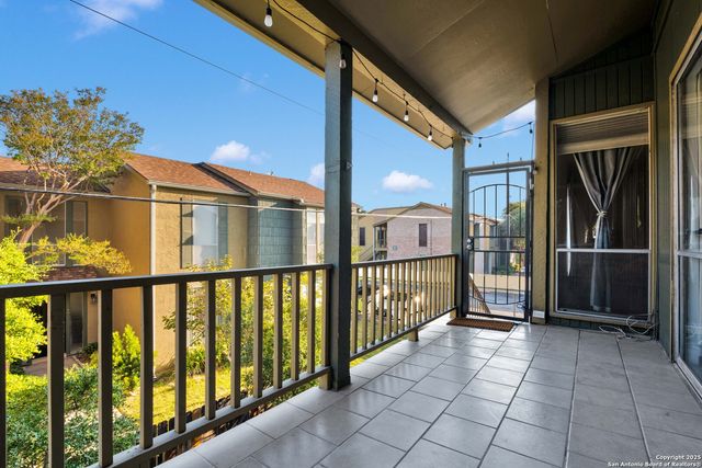 3678 Hidden Dr Apt 601, San Antonio, TX 78217