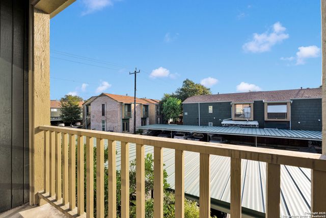 3678 Hidden Dr Apt 601, San Antonio, TX 78217