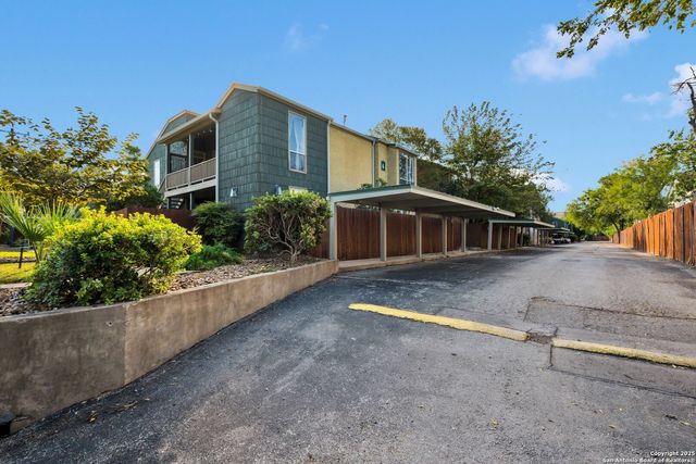 3678 Hidden Dr Apt 601, San Antonio, TX 78217