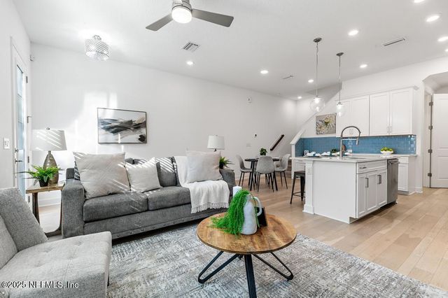 11454 WHITE CAP Court, Jacksonville, FL 32256