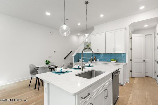 11454 WHITE CAP Court, Jacksonville, FL 32256