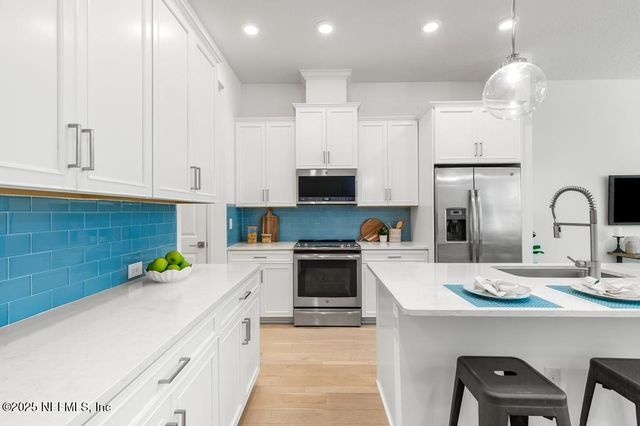 11454 WHITE CAP Court, Jacksonville, FL 32256