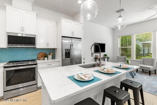 11454 WHITE CAP Court, Jacksonville, FL 32256