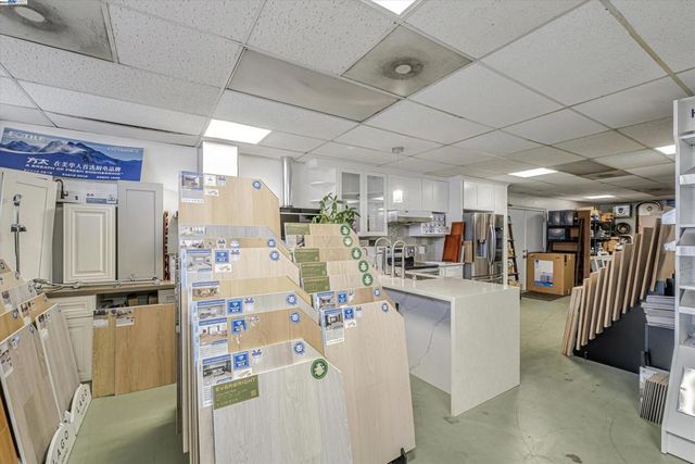 15548 Hesperian Blvd, San Lorenzo, CA 94580
