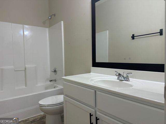 1109 Sandy Bank Court, Auburn, GA 30011