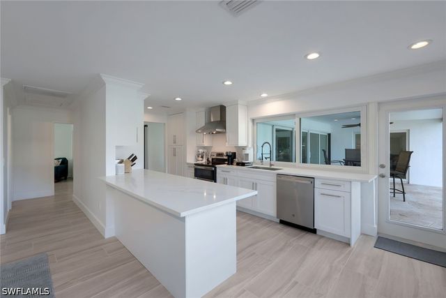 1250 Tuna CT, Naples, FL 34102