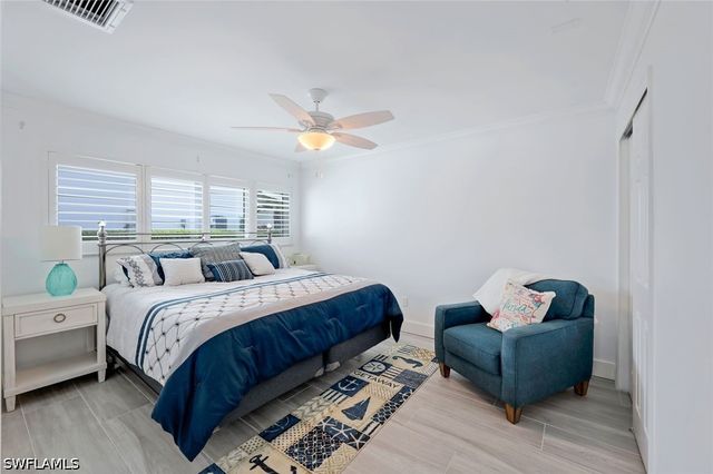 1250 Tuna CT, Naples, FL 34102